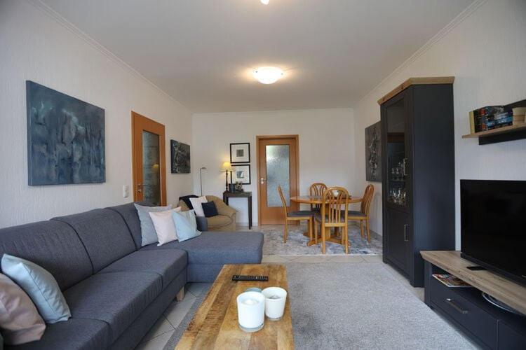 Holiday Flat With Idyllic Garden In Daun Exterior photo
