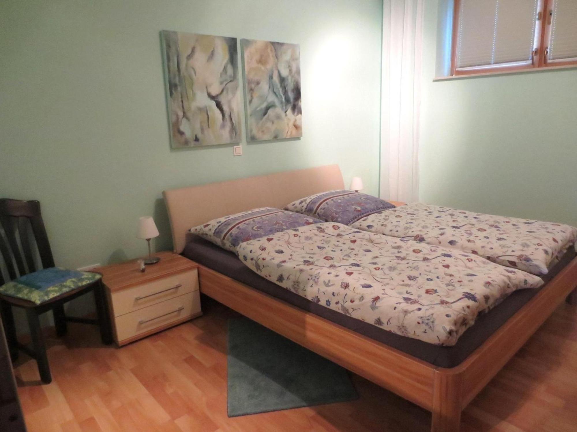 Holiday Flat With Idyllic Garden In Daun Exterior photo