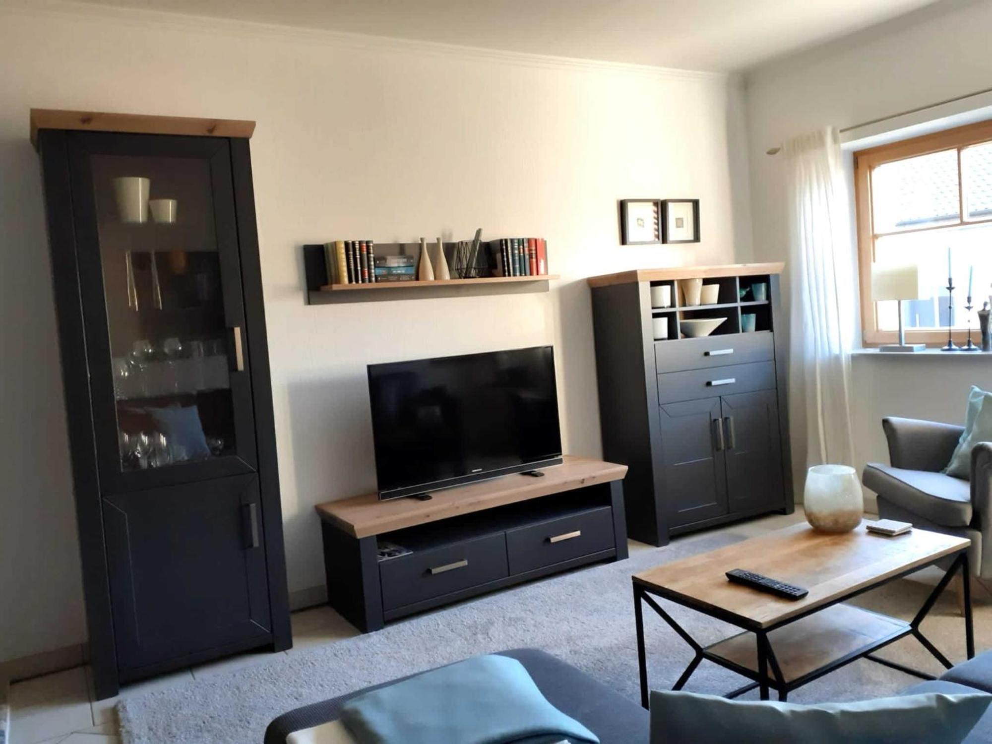 Holiday Flat With Idyllic Garden In Daun Exterior photo